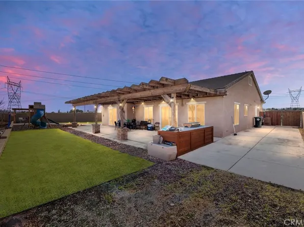 13374 Luna Rd, Victorville, CA 92392