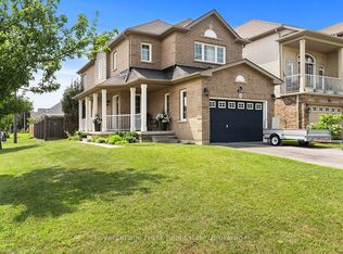 1340 Wadebridge Cres, Oshawa, ON L1K 3B2