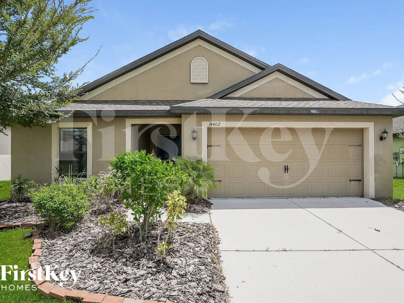 3 bed, 2.0 bath, 1357 sqft, $2,010 — Photo 1