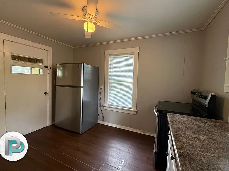 1448 N Monroe Ave — Photo 9