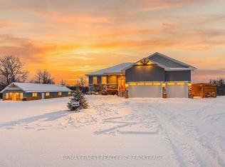 923 Maple Rd, Loyalist, ON K0H2H0