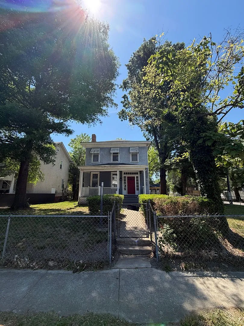 Building Photo - 3103 Dill Ave