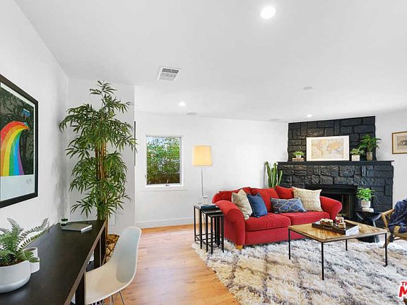 5th image of 12737 Dewey St