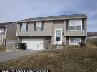 16608 Erskine St, Omaha, NE 68116