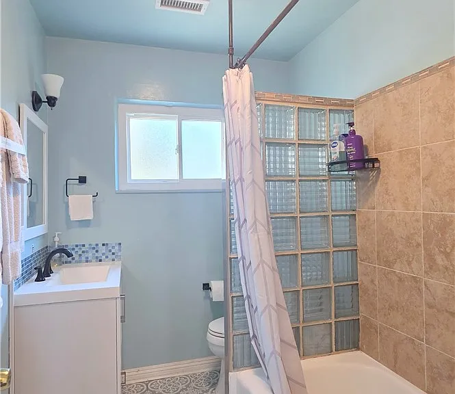 445 1/2 E Puente St — Photo 13