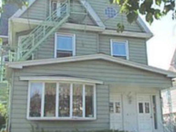 2nd image of 574 Richmond Ave APT 4