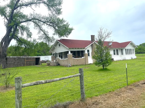 205 W North 6th St, Tehuacana, TX 76686