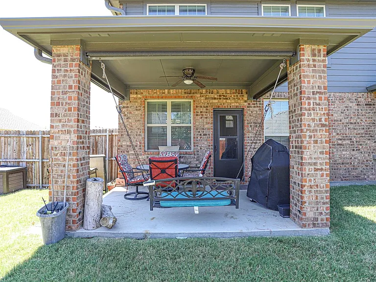 2182 Liriope Ln — Photo 37