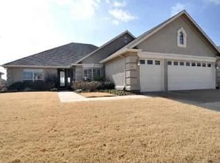 9033 Gardenia Dr, Denton, TX 76207