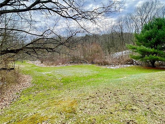 4th image of 258 Sterling Rd