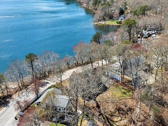 4th image of 121 Pinecrest Beach Drive