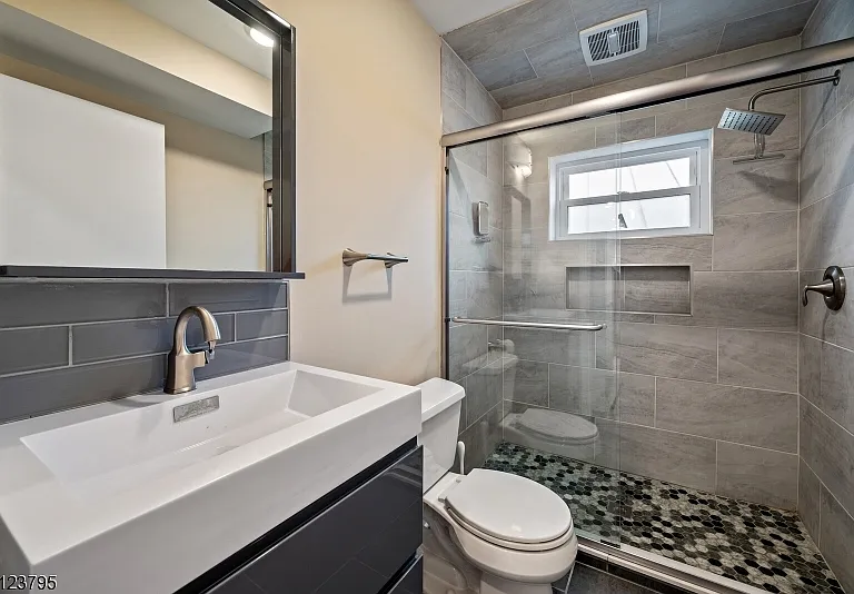 480 Parkway Dr #1 — Photo 20
