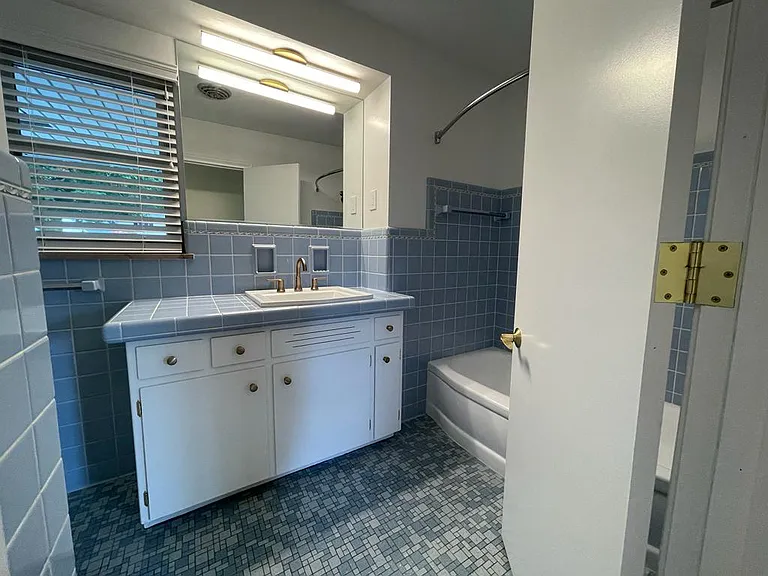 1533 Cambridge Rd — Photo 17