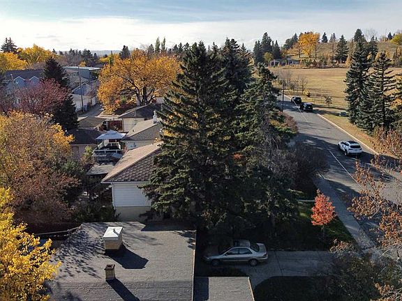 4th image of 933 N 32nd Ave NW
