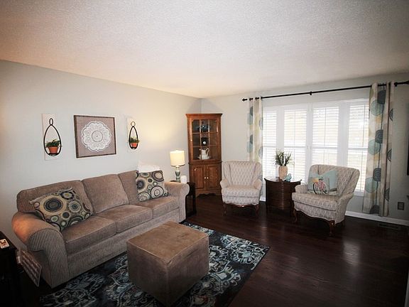 2nd image of 123 Genevieve Dr