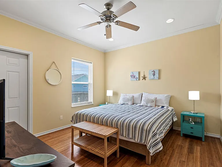 3923 Reeves Dr — Photo 20