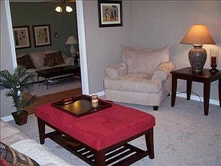 4th image of 413 Willow Branch Dr