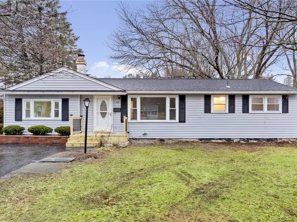 106 Greenhedge Dr, Camillus, NY 13031