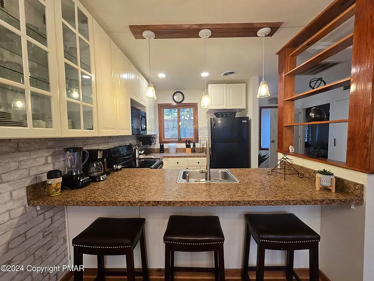 352 Hollow Rd #11 — Photo 5