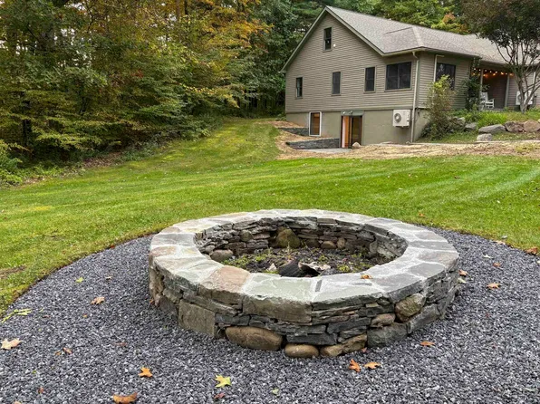 6 Mares Trl #A, New Paltz, NY 12561