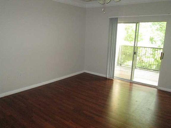 4th image of 1300 Park Blvd #612