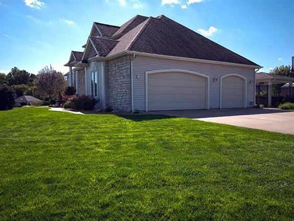 2nd image of 20400 Meridian Ct