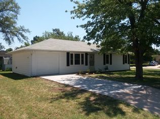 708 S Walnut St, South Hutchinson, KS 67505