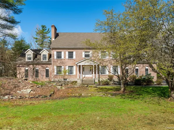 17 Stonegate Drive, Hyde Park, NY 12538