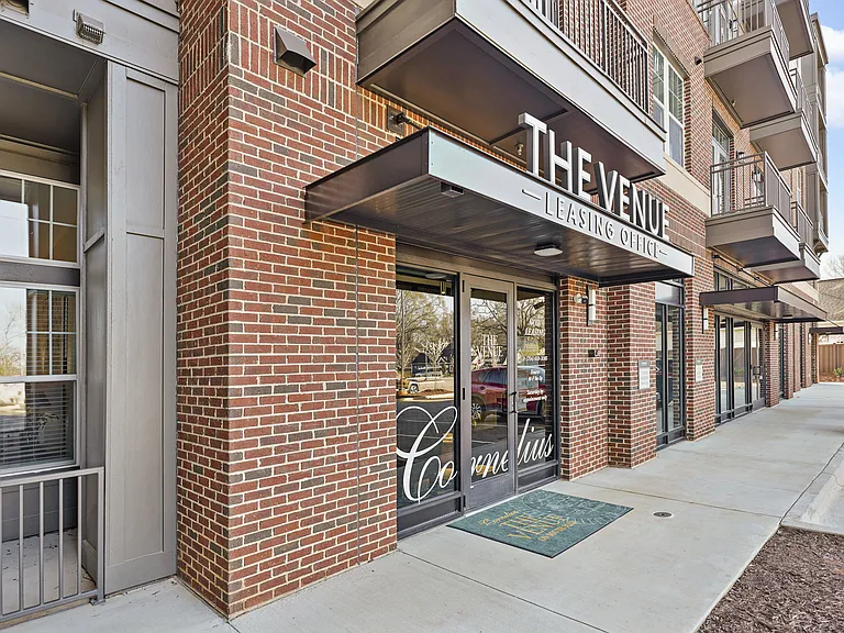 The Venue on South Main — Photo 9
