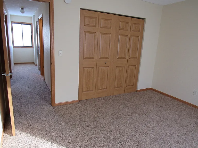 Victoria Townhomes — Photo 14
