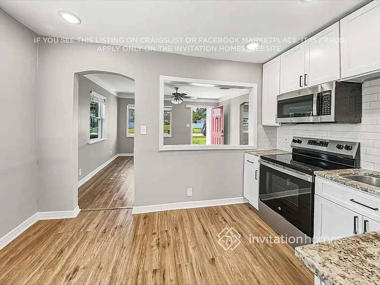 833 61st Ave NE — Photo 7