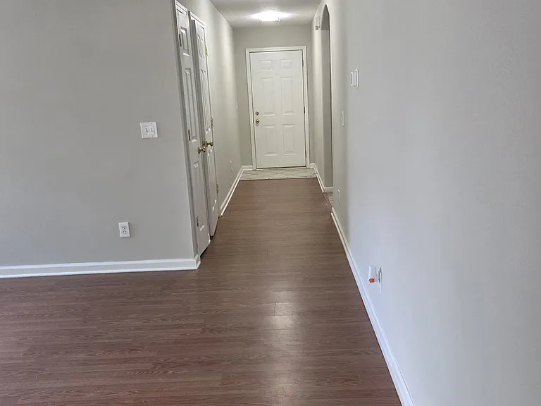 784 Statesman Way — Photo 5