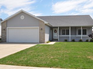 528 N Madison Ave, Bradley, IL 60915