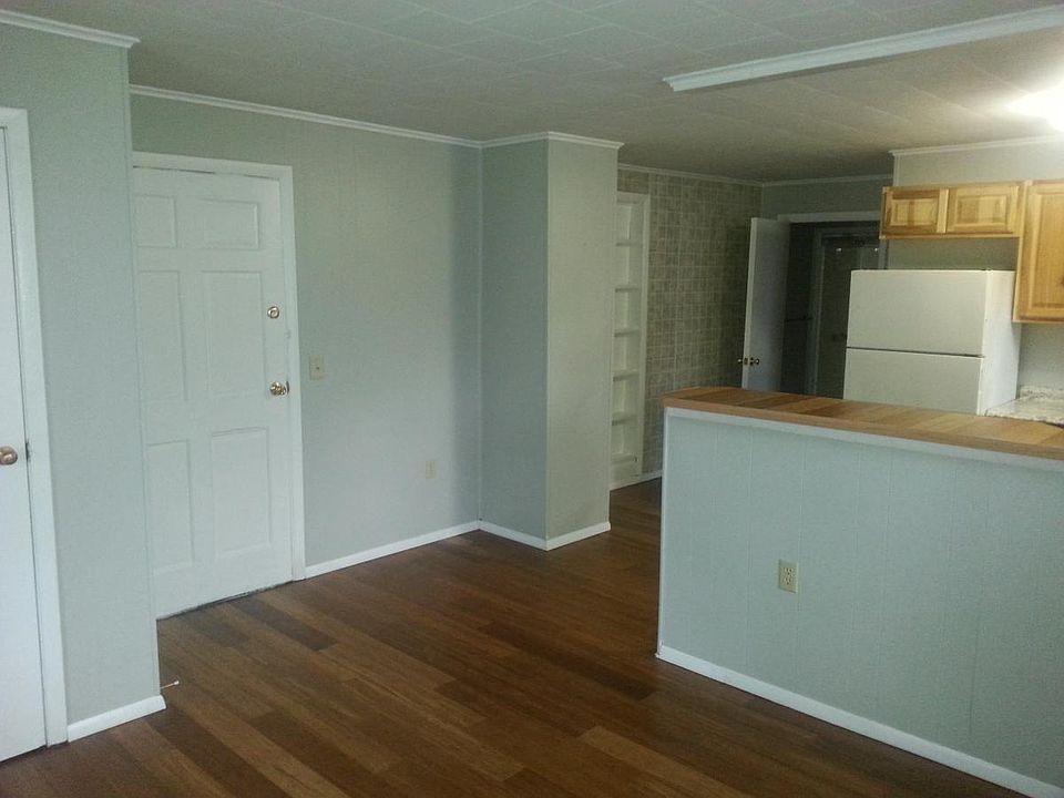 1st image of 100 Main St APT 2