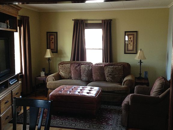 4th image of 611 E Margaret St