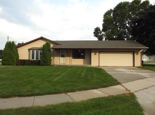 1645 Miriam Rd, Manitowoc, WI 54220