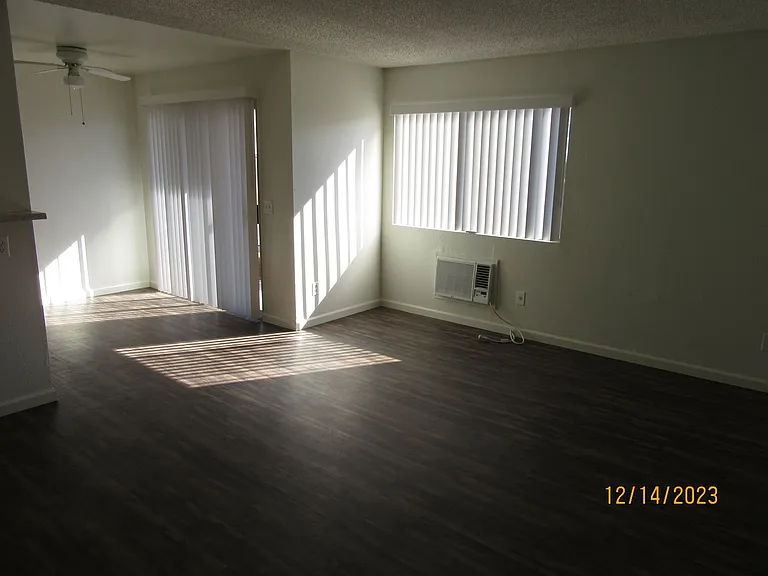 920 E Mission Ave #960 — Photo 7