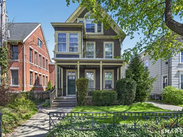 285 Humphrey St #1, New Haven, CT 06511
