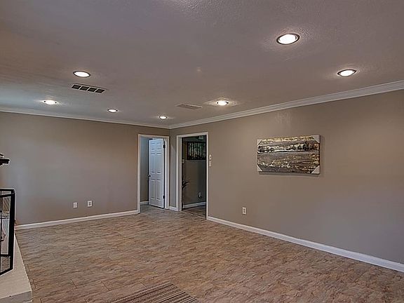 5th image of 2914 Ashmont Dr