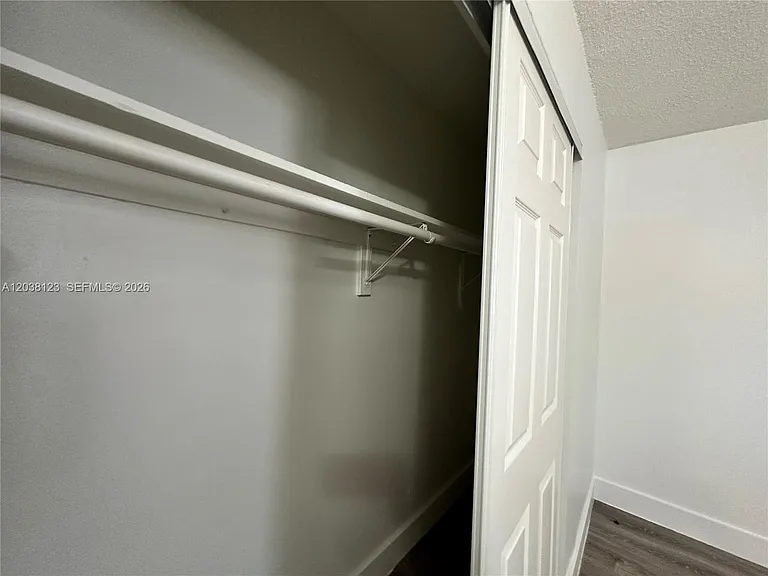 2325 Arthur St #6 — Photo 14