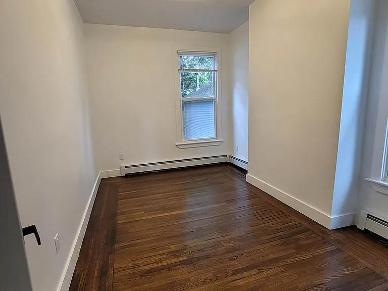 682 Whitney Ave #1 — Photo 12