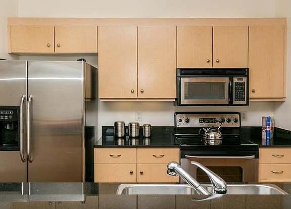 2nd image of 140 S Van Ness Ave #1190