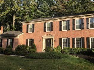 8 Theresa Dr, Lawrence Township, NJ 08648