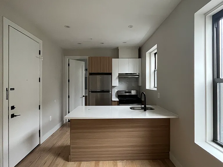 108 Lembeck Ave #22 — Photo 2