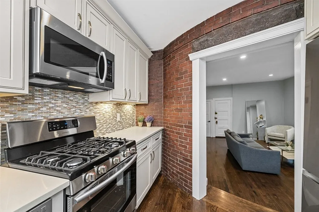 1 bed, 1.0 bath, 485 sqft, $3,000 — Photo 4