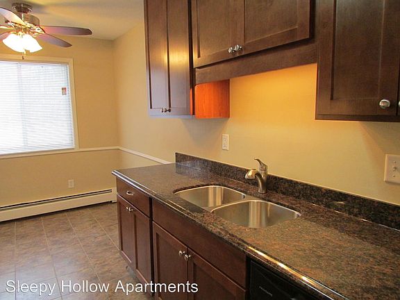 5th image of 210 County Road B2 E APT 032