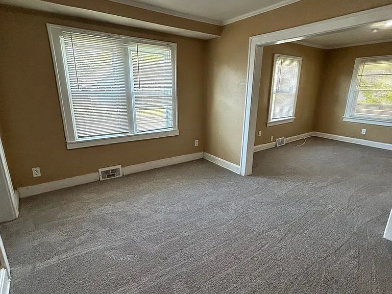 5045 Bellefontaine Ave — Photo 10