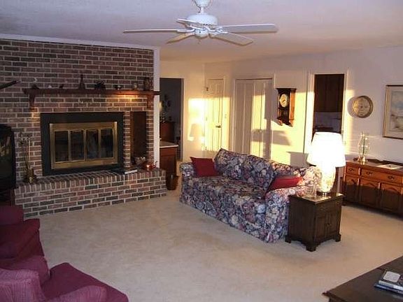 Livingroom fireplace