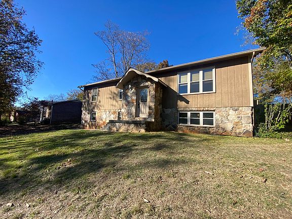 3rd image of 2809 Norwich Ct