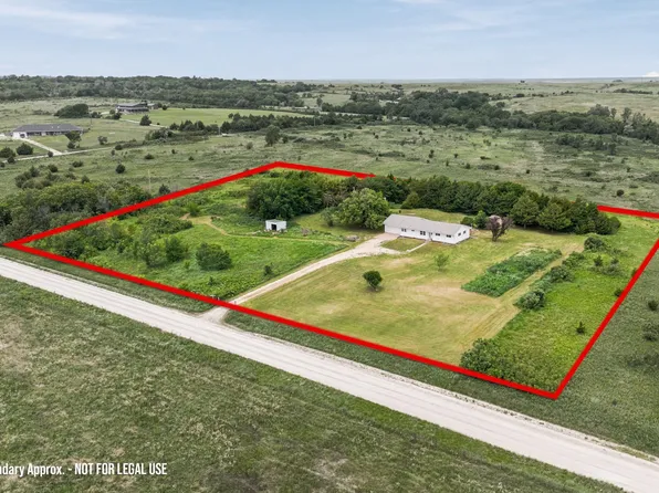 17865 Skyline Rd, Eskridge, KS 66423